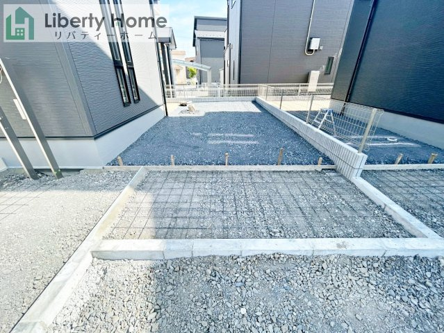 小美玉市羽鳥13期　新築戸建　4号棟の駐車場