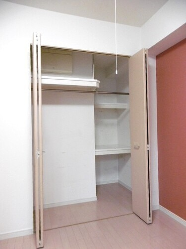 ライオンズタワー五反田の収納|クロゼット　内装前