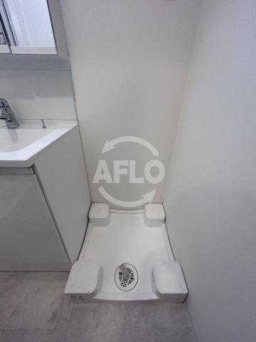 スプランディッド新大阪イーストの洗面所|スプランディッド新大阪EAST　洗濯パン