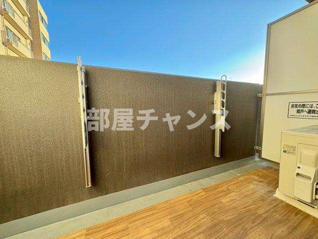 プランドール那古野のバルコニー