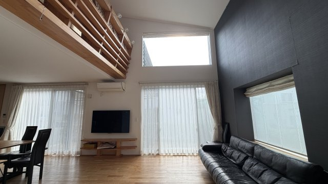 仙台市青葉区錦ケ丘３丁目　戸建の居間・リビング