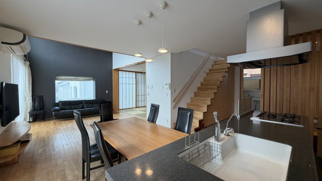 仙台市青葉区錦ケ丘３丁目　戸建の居間・リビング