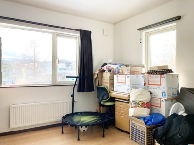 【洋室】 | 小樽市幸３丁目 一戸建 | 2階各室2面採光+各室クローゼット完備で生活便利♪