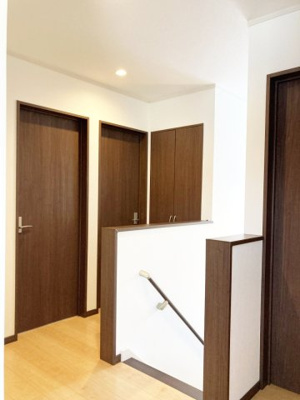 【その他】 | 小樽市幸３丁目 一戸建 | 2階ホールは物干スペース兼ファミリースペースとしても使用可♪