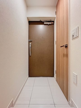 フレンシア四谷左門町の玄関