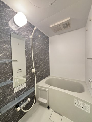 メゾンプリマベーラの浴室