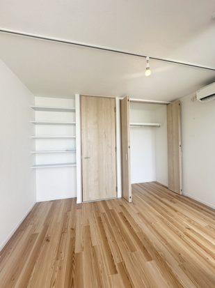 南青山4丁目戸建の居間・リビング