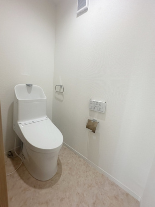 南青山4丁目戸建のトイレ