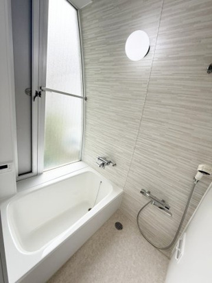 南青山4丁目戸建の浴室