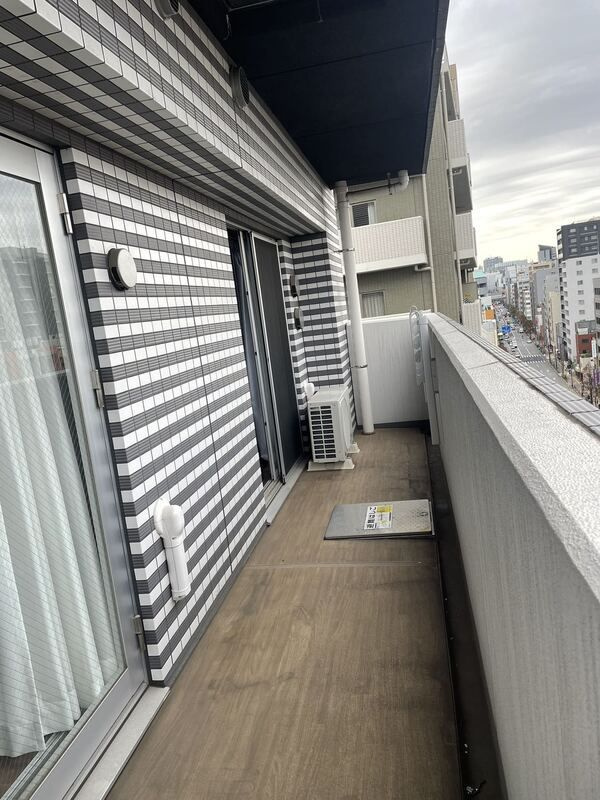 メインステージ新御徒町のバルコニー