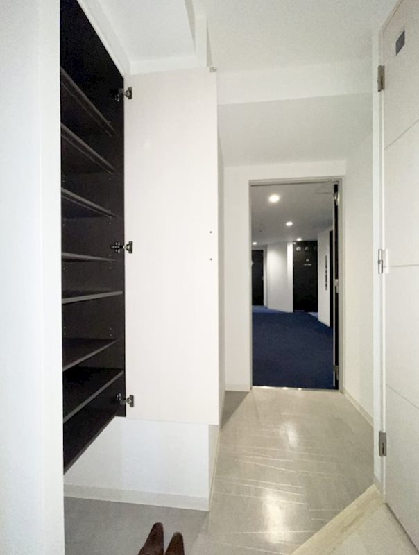 ライジングプレイス亀戸の玄関