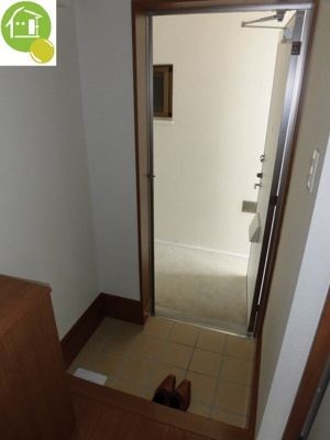 【玄関】 | LIZARB213 | ※写真は同タイプの別のお部屋になります。