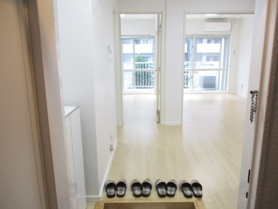 【居間・リビング】 | 琉食本社ビルマンション