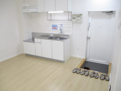 【居間・リビング】 | 琉食本社ビルマンション