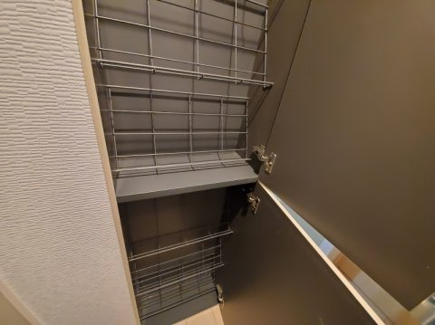 PINEAPPLE HILL西新井の玄関