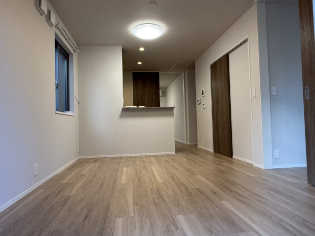 Ａｉｎａ中野の居間・リビング