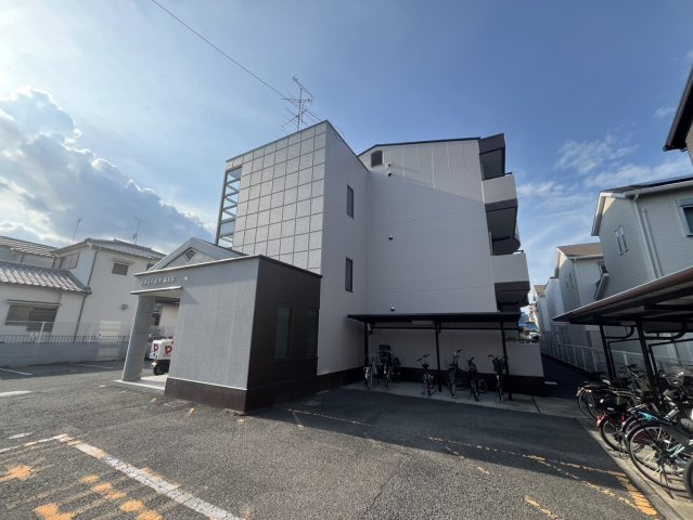 メゾンパレス新大宮の外観