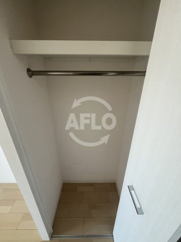 エスリード江坂広芝町の収納|エスリード江坂広芝町　クローゼット