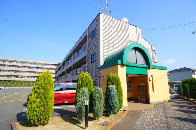 グレースコート恋の窪の外観