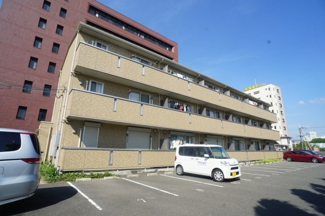 フィオーレ三条の外観