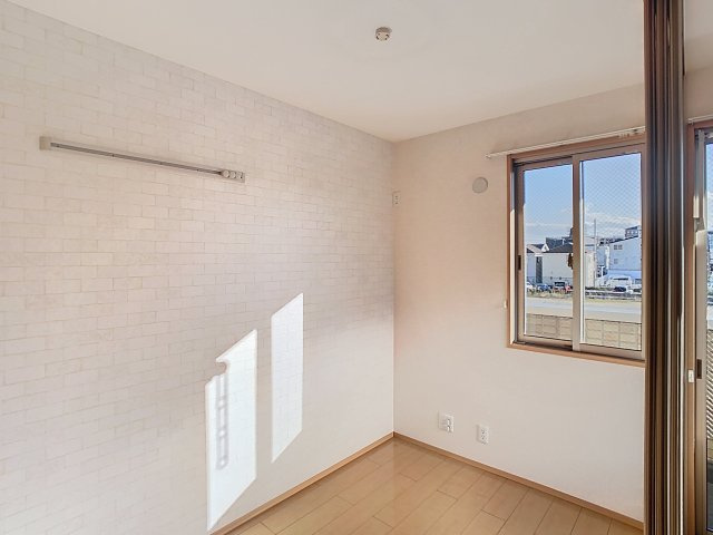 フィオーレ三条の居間・リビング