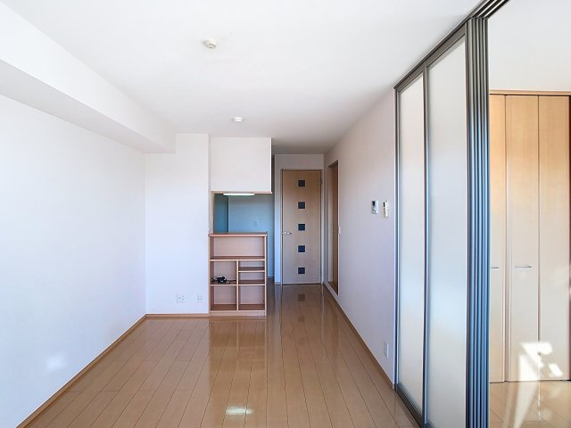 フィオーレ三条の居間・リビング