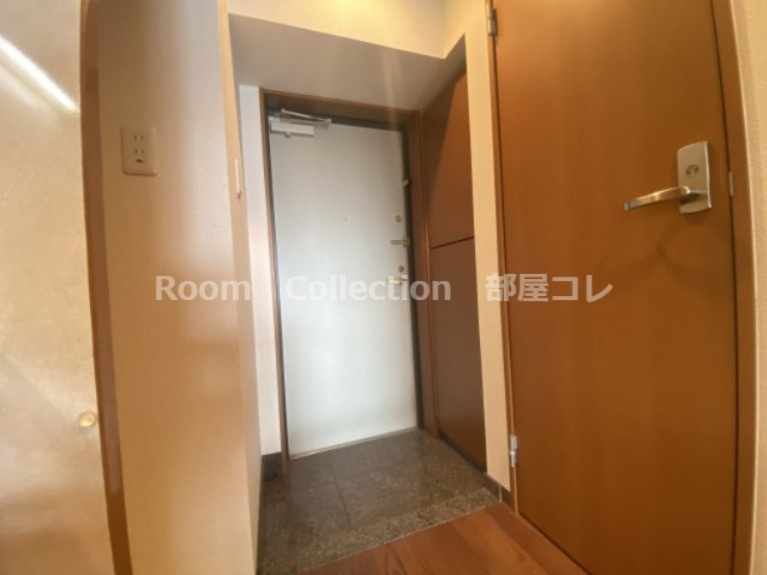 高畑レジデンスの玄関