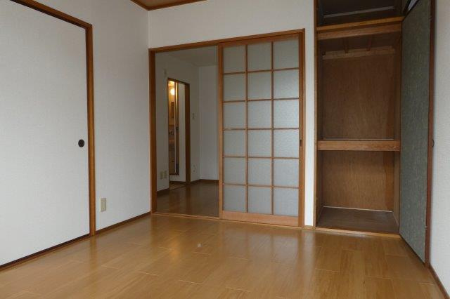 エルディムシャルマンＣの洋室