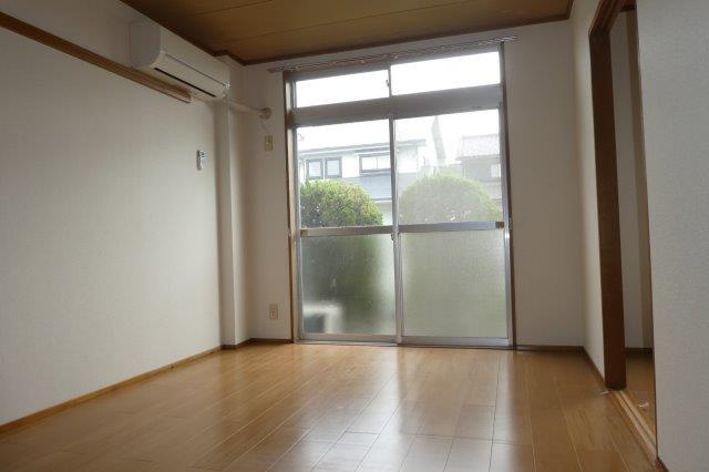 エルディムシャルマンＣの居間・リビング|洋室