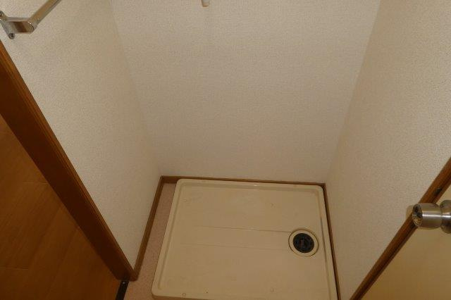 エルディムシャルマンＣのその他|洗濯機置き場