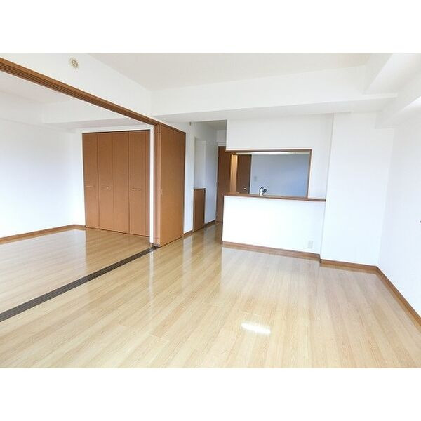 グリーンスクエアの居間・リビング