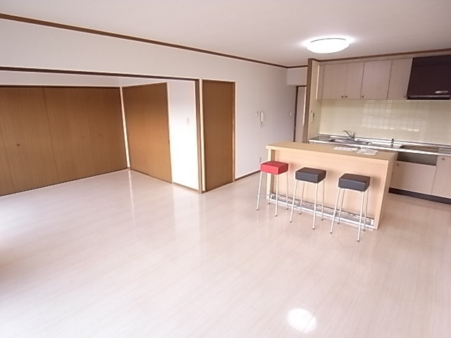 リージェント前原の居間・リビング