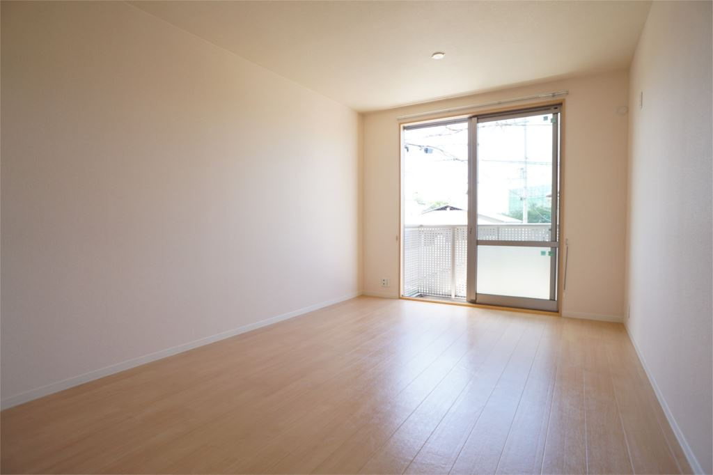 グリーンメゾン菰川Ａ棟の居間・リビング