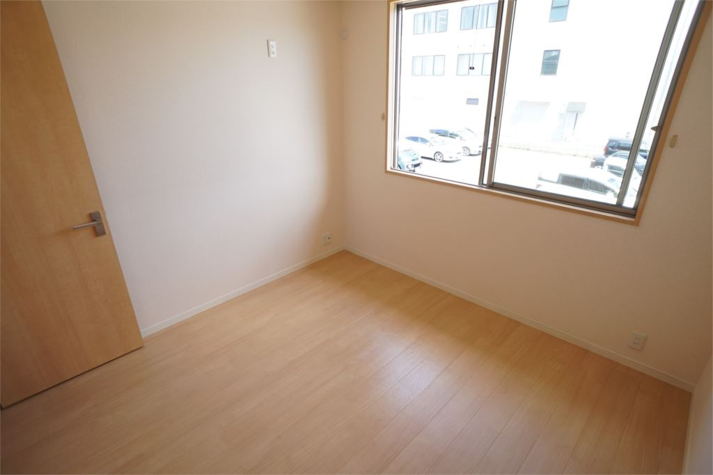 グリーンメゾン菰川Ａ棟の居間・リビング