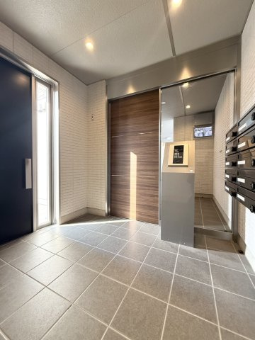 ガナール のエントランス|きれいなエントランス