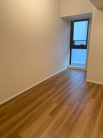 ジオタワー新町の洋室