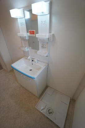 朝霞田島団地1号棟の洗面所