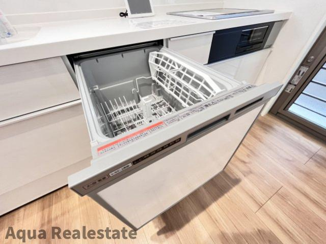 オール電化デザイナーズハウス高松市林町建売④のキッチン|食洗器です。