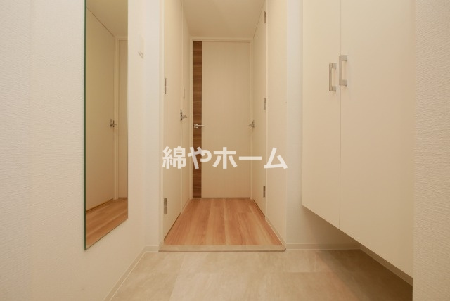 セレニテ日本橋ミラク の玄関|収納もある玄関です