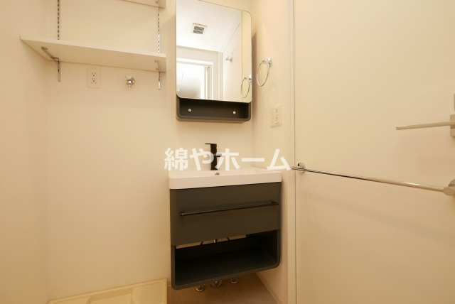 セレニテ日本橋ミラク の洗面所|コンパクトで使いやすい洗面所