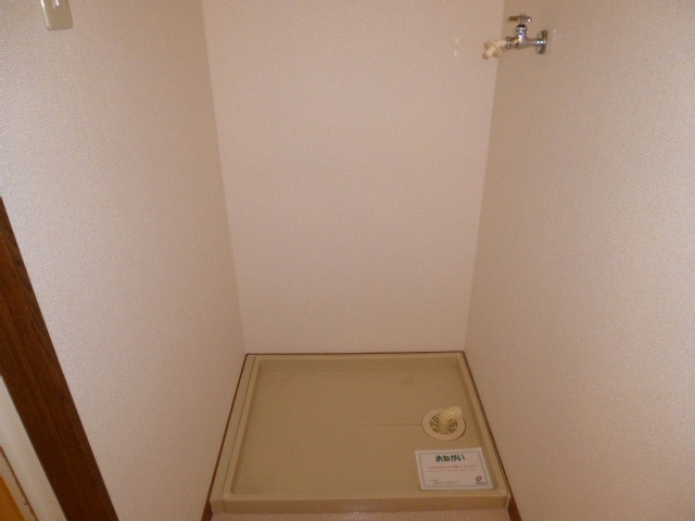 メゾンドソレイユBのその他|洗濯機置き場