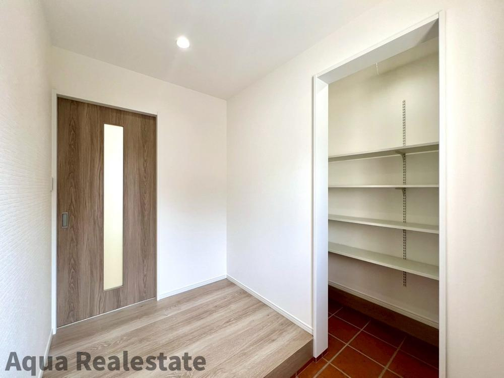 高松市高松町の新築一戸建の玄関|毎日通る玄関はこちらです