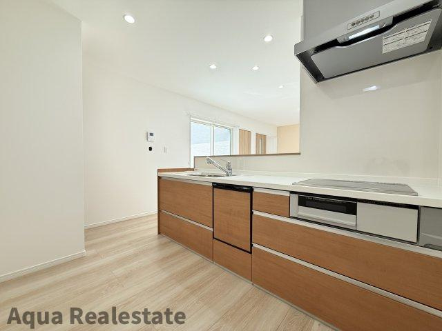 高松市高松町の新築一戸建のキッチン|きれいなキッチンです