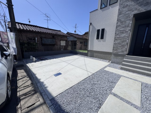 松戸市栄町西１丁目新築戸建【古ヶ崎小学校：5分】の駐車場|駐車スペース・並列2台駐車可