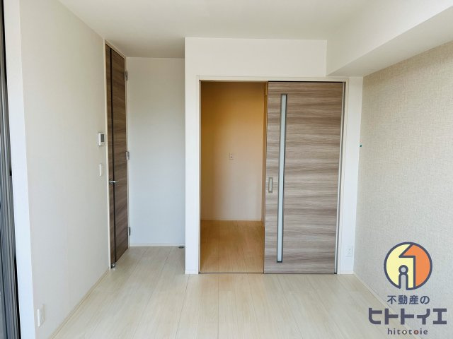 D-ROOM桜雲の内装|ドアで仕切られたキッチンスペースです！