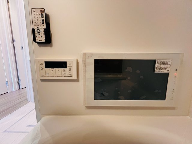アモリール西牟田のその他|浴室にTVモニター付です。