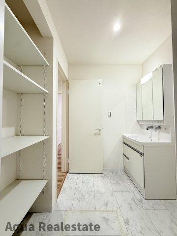 高松市東山崎町の新築一戸建の脱衣所