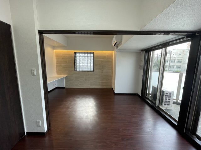 プレジオ都島本通の洋室