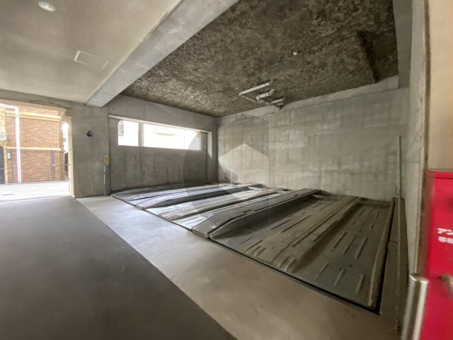 グランシエルドゥの駐車場