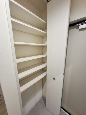 オリビア苦楽園の収納|シューズボックス